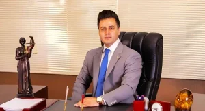 بهترین وکیل مشهد